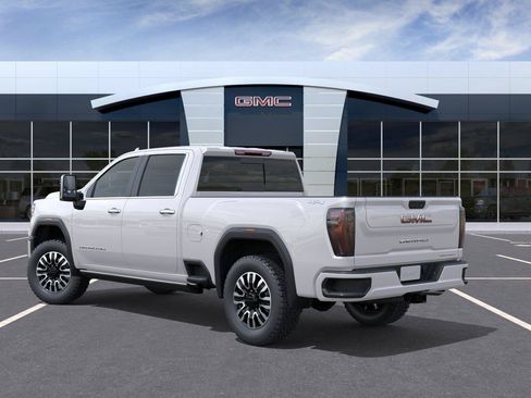 Used 2024 GMC Sierra 2500 Denali Ultimate w/ Max Trailering Package AWD/4WD image 3