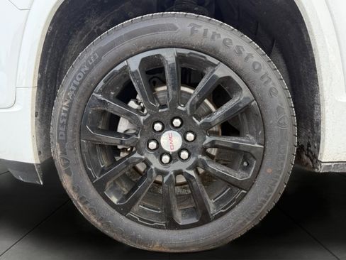 Used 2020 GMC Acadia Denali image 4