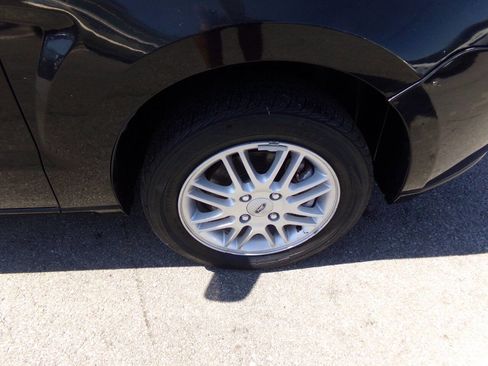 Used 2009 Ford Focus SE image 37