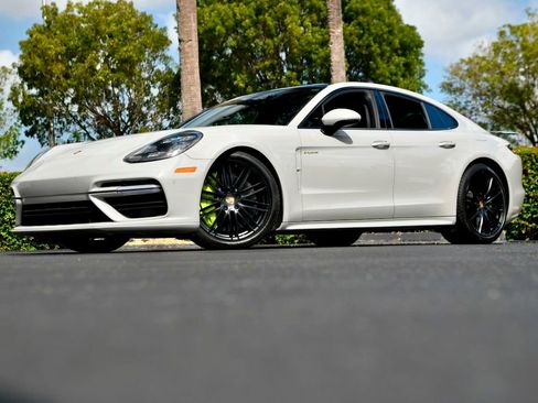Used 2018 Porsche Panamera Turbo S image 22