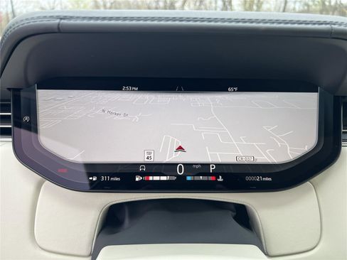 New 2025 Land Rover Range Rover SE AWD/4WD image 12