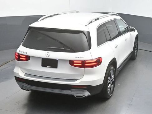 Used 2025 Mercedes-Benz GLB 250 4MATIC w/ Exclusive Package image 45