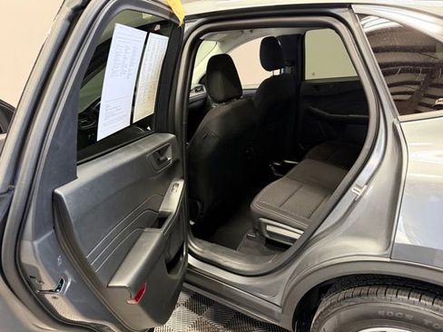 Used 2023 Ford Escape Active AWD/4WD image 17