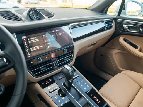 New 2026 Porsche Macan S AWD/4WD image 17
