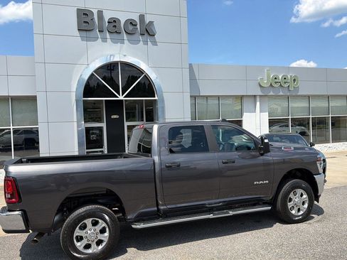 Used 2026 RAM 2500 Big Horn AWD/4WD image 3