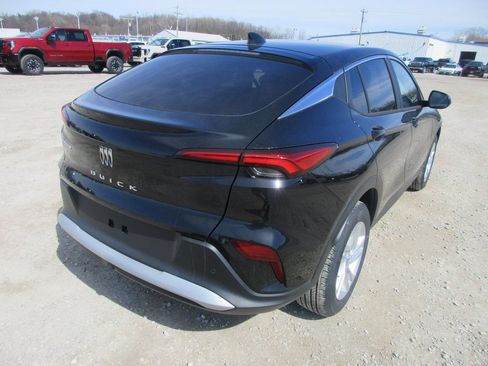 New 2026 Buick Envista Preferred FWD image 5