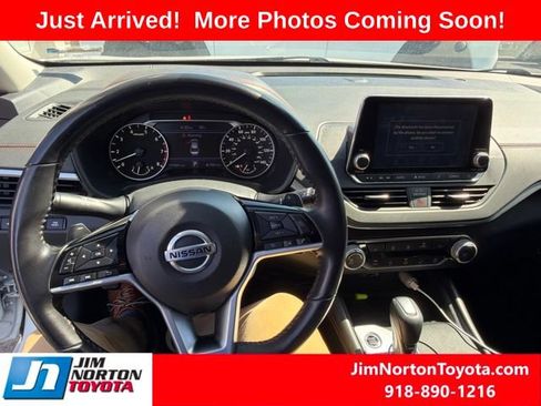 Used 2021 Nissan Altima 2.5 SR w/ SR Premium Package FWD image 10