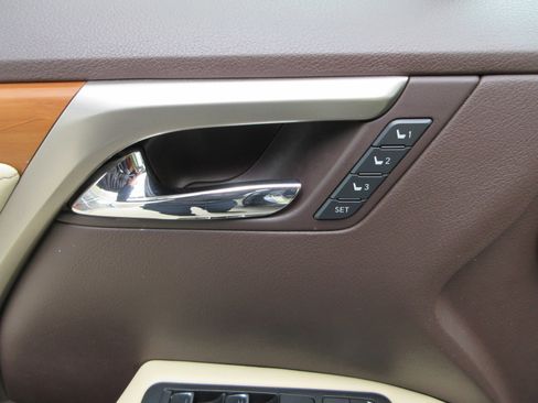 Used 2016 Lexus RX 450h AWD w/ Cold Weather Package image 28
