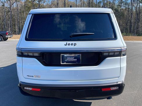 New 2026 Jeep Grand Wagoneer Base image 6