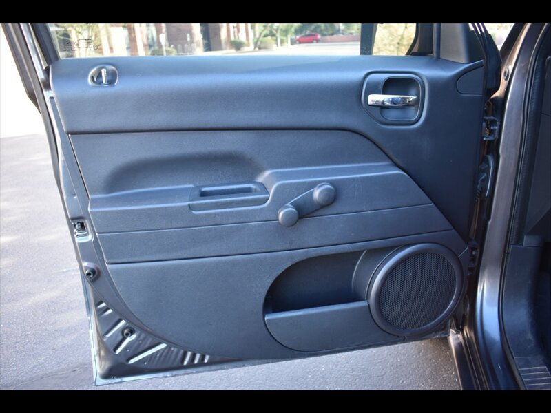 Used 2015 Jeep Patriot Sport FWD image 17