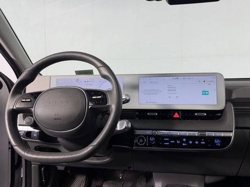 Used 2024 Hyundai Ioniq 5 SEL RWD image 16