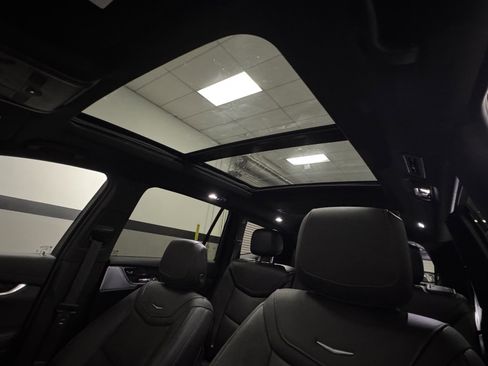 Used 2025 Cadillac XT6 Premium Luxury image 27