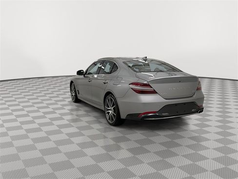 Used 2023 Genesis G70 2.0T image 7