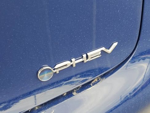 New 2026 Toyota Prius Plug-In Hybrid FWD image 6