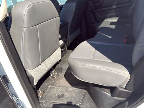 Used 2018 RAM 2500 Tradesman w/ Chrome Appearance Group AWD/4WD image 8