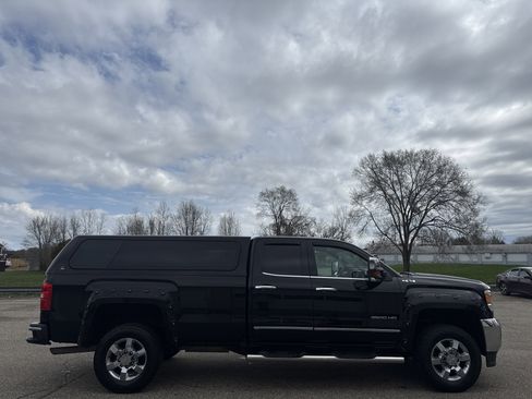 Used 2016 GMC Sierra 3500 SLT AWD/4WD image 2