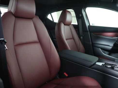 New 2026 MAZDA MAZDA3 Hatchback w/Premium Plus Pkg image 17