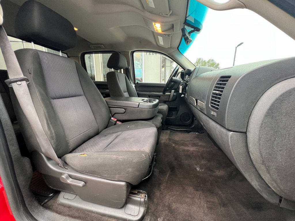 Used 2011 GMC Sierra 1500 SLE w/ Regional Value Package AWD/4WD image 18