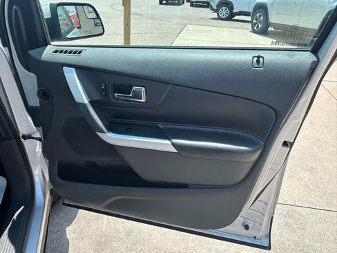 Used 2013 Ford Edge SEL AWD/4WD image 16