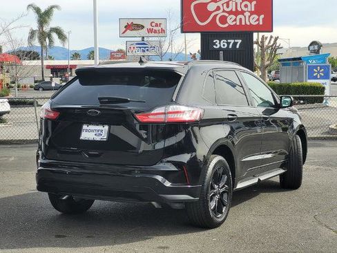 New 2024 Ford Edge SE w/ Black Appearance Package image 4