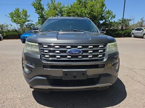 Used 2017 Ford Explorer XLT AWD/4WD image 10