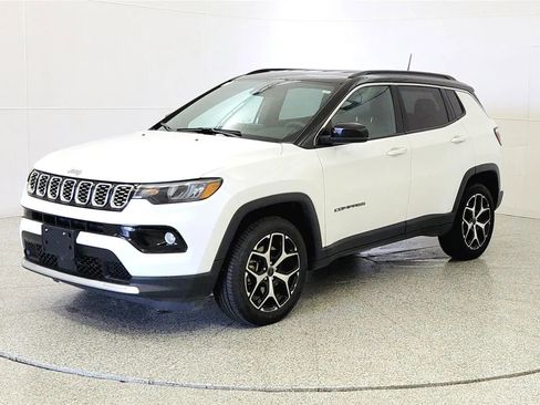 Used 2025 Jeep Compass Limited AWD/4WD image 3