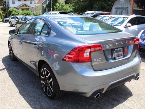 Used 2017 Volvo S60 T5 Dynamic FWD image 7