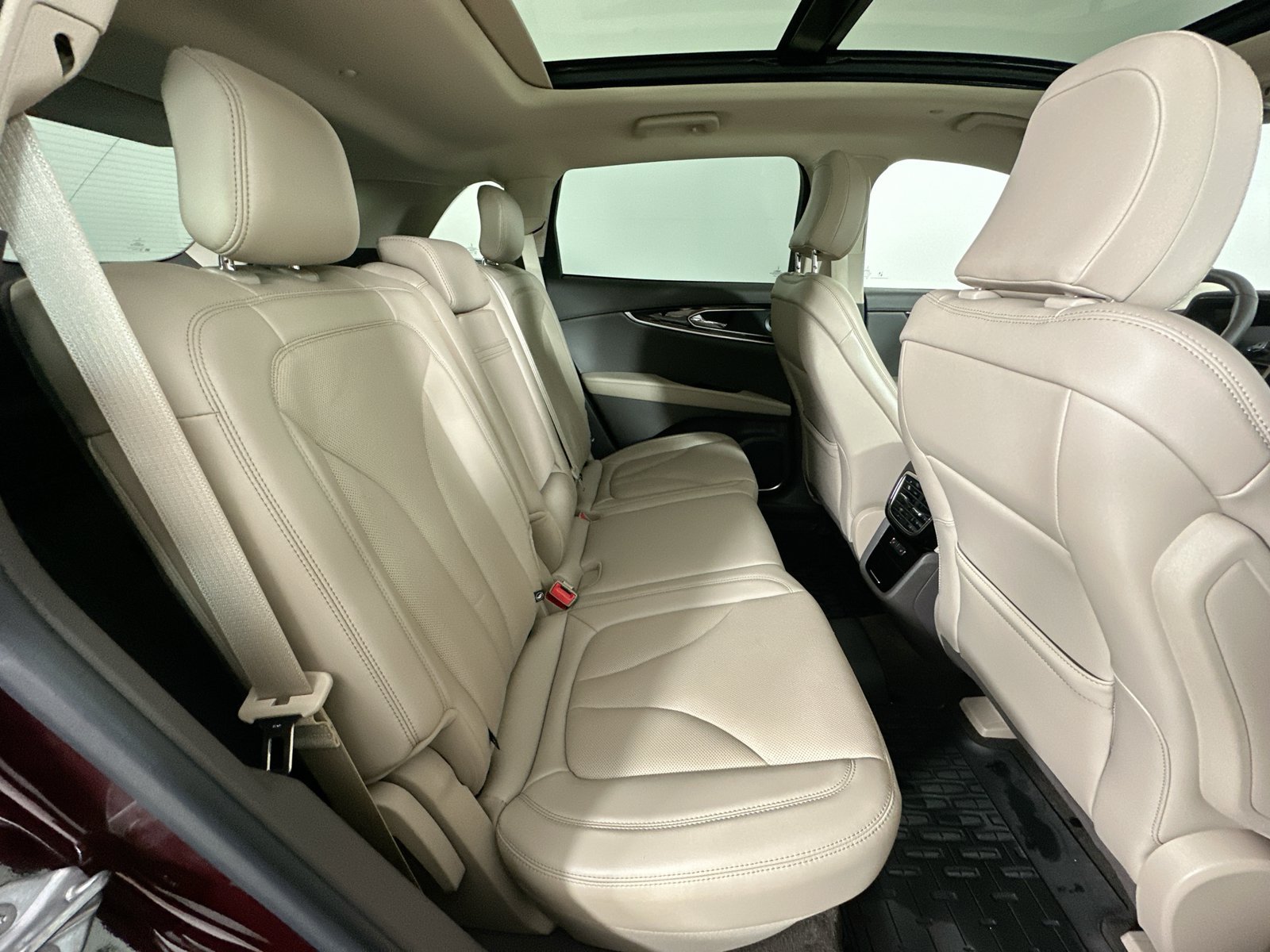 Used 2021 Lincoln Nautilus Reserve AWD/4WD image 41