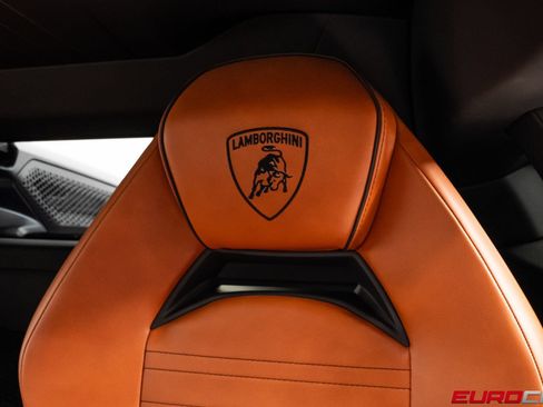 Used 2025 Lamborghini Revuelto AWD/4WD image 49