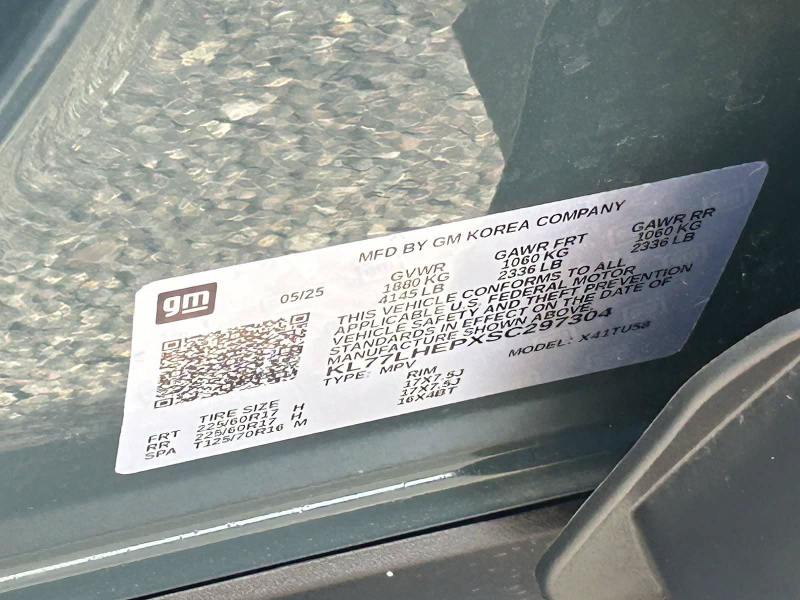 Used 2025 Chevrolet Trax LT FWD image 34