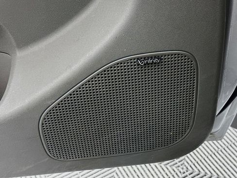 Used 2018 Nissan Frontier SV image 18