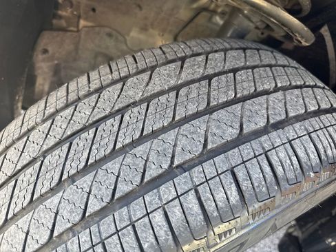 Used 2024 Nissan Pathfinder Platinum w/ Cargo Package image 29