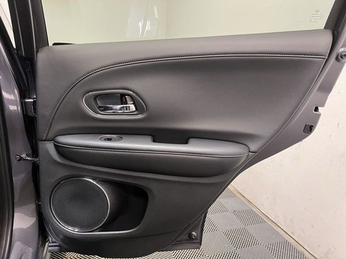 Used 2022 Honda HR-V EX-L image 18