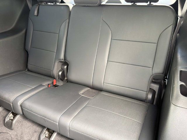 Used 2025 Buick Enclave Preferred FWD image 19