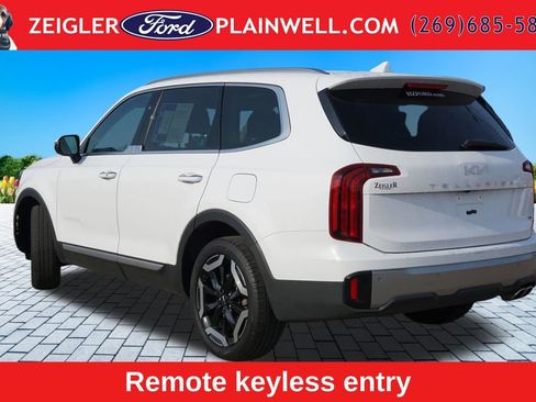 Used 2025 Kia Telluride S AWD/4WD image 3