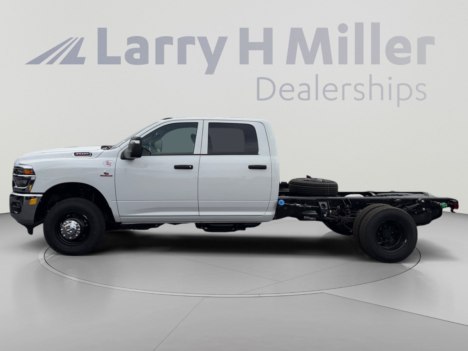 New 2027 RAM 3500 Tradesman w/ Chrome Appearance Group A AWD/4WD image 2
