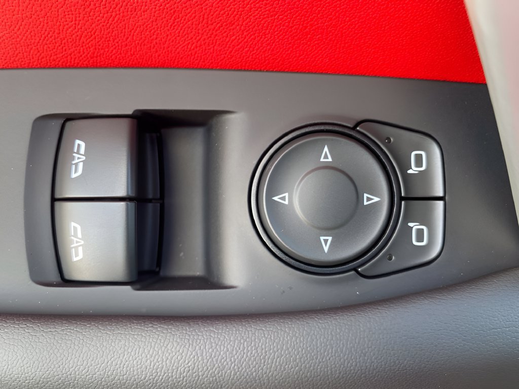 Used 2022 Chevrolet Camaro SS RWD image 3