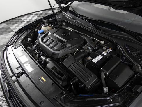 Used 2018 Volkswagen Passat 2.0T SE image 40