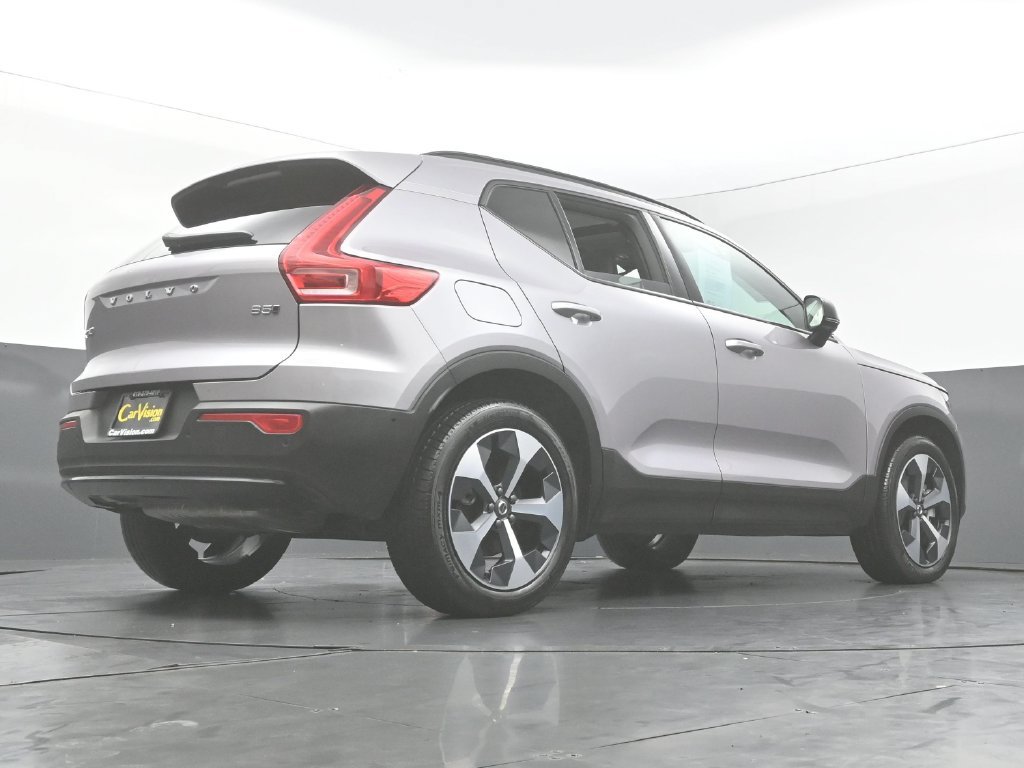 Used 2026 Volvo XC40 B5 Plus AWD/4WD image 42