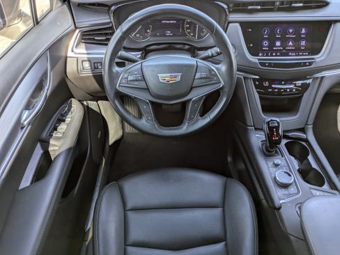Used 2023 Cadillac XT5 Luxury FWD image 4