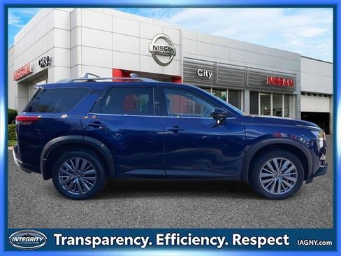 Certified 2025 Nissan Pathfinder SL w/ SL Premium Package image 5