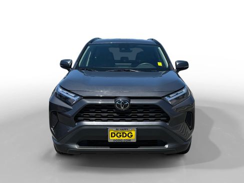Used 2025 Toyota RAV4 XLE FWD image 8