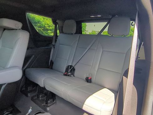 Used 2024 Chevrolet Tahoe LT RWD image 16