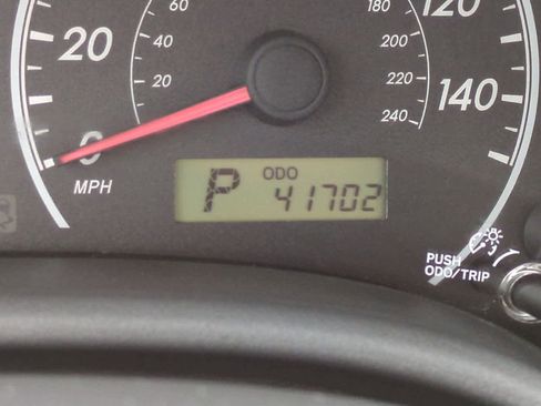 Used 2013 Toyota Corolla LE image 32