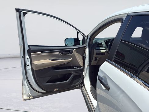 Used 2020 Honda Odyssey LX image 21