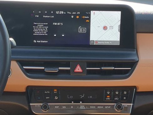 Certified 2025 Kia Seltos EX w/ EX Sunroof Package image 16