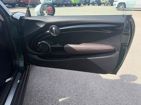 Used 2014 MINI Cooper S image 30