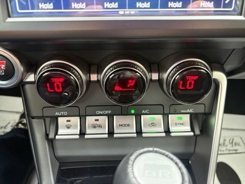 Used 2023 Toyota GR86 Premium w/ ALL Weather Mat Package (TMS) RWD image 25