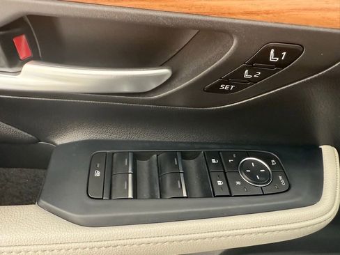 Used 2024 Toyota Grand Highlander Platinum image 39