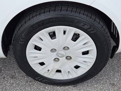 Used 2018 Ford Fiesta S image 7